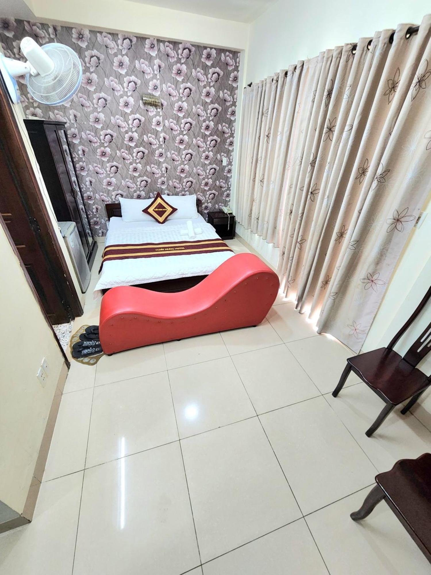 Tuan Hung Hotel Hcm โฮจิมินห์ซิตี้ ภายนอก รูปภาพ